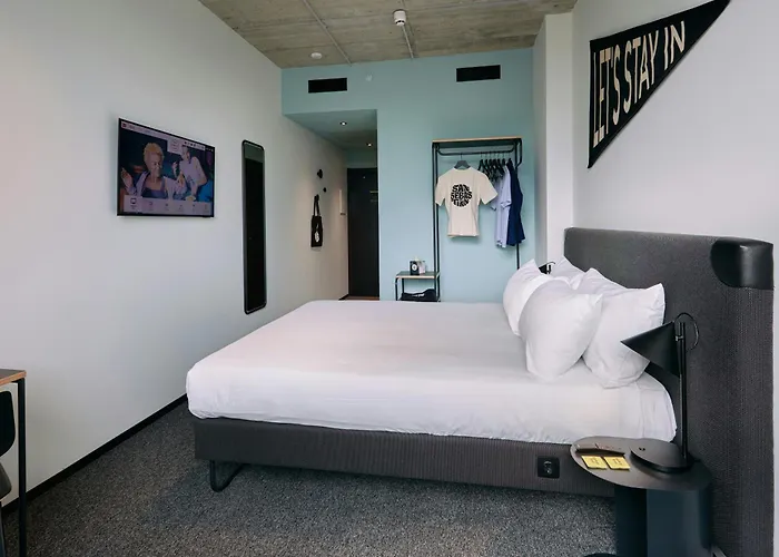 酒店 The Social Hub 3*