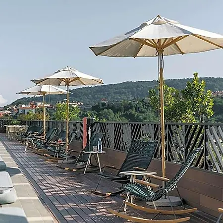 The Social Hub 3*