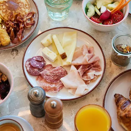 The Social Hub فندق 3*